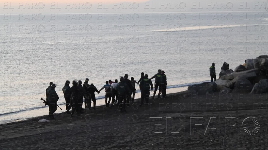 La UO muestra su apoyo a los compañeros que vigilan las vallas fronterizas de Ceuta y Melilla