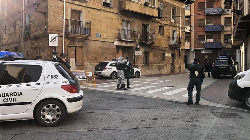 LA GUARDIA CIVIL NO AMONESTA POR USAR EPIs FRENTE AL CORONAVIRUS