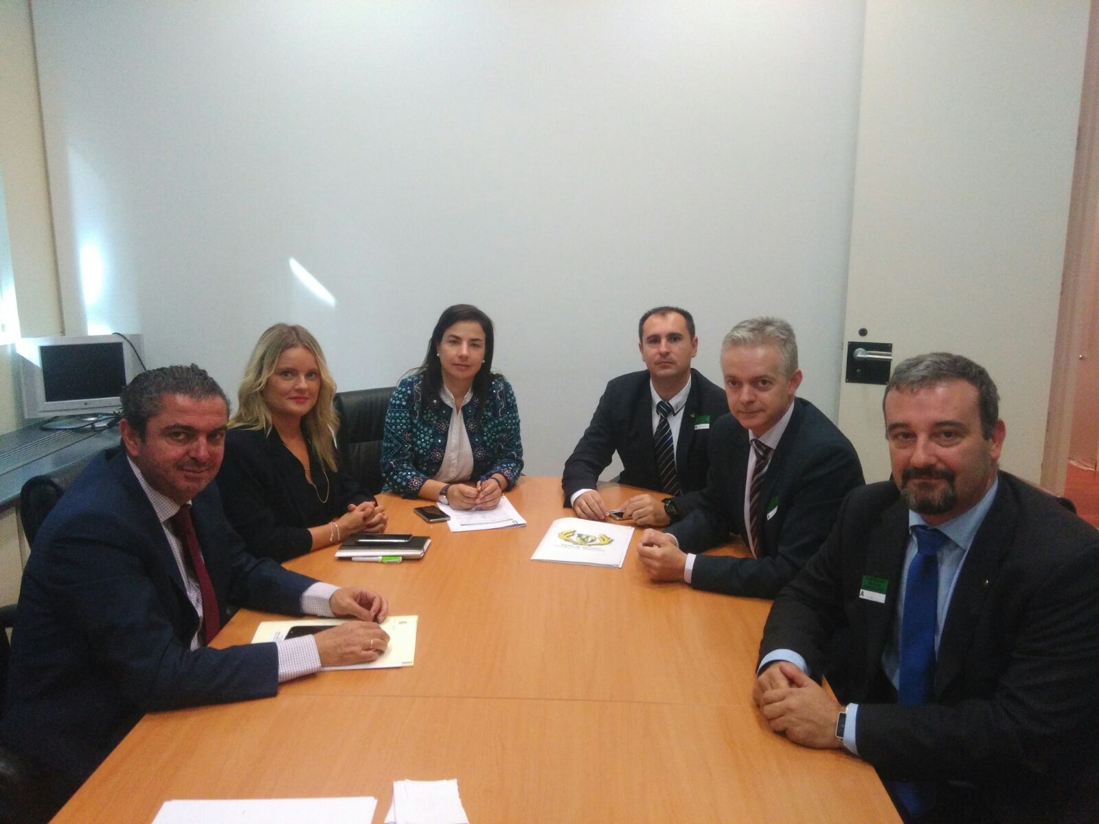UNIÓN DE OFICIALES SE REÚNE CON EL GRUPO PARLAMENTARIO POPULAR