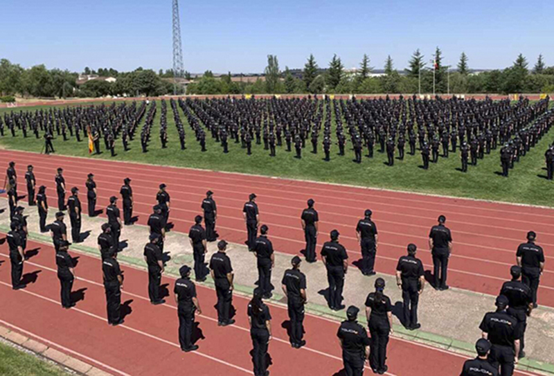 Interior convocará 4.520 plazas para ingresar en la Policía y la Guardia Civil