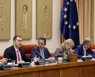 Los guardias civiles trasladan al Congreso su abandono y acoso en Cataluña