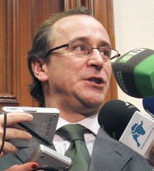 ¿Seguirán congelados los sueldos de funcionarios en 2014? El Gobierno 