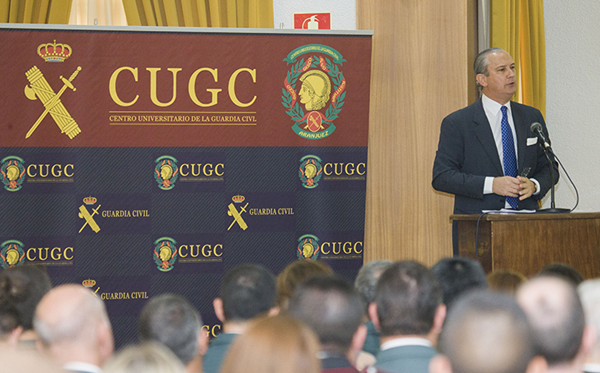 Los caprichos infantiles del Director General