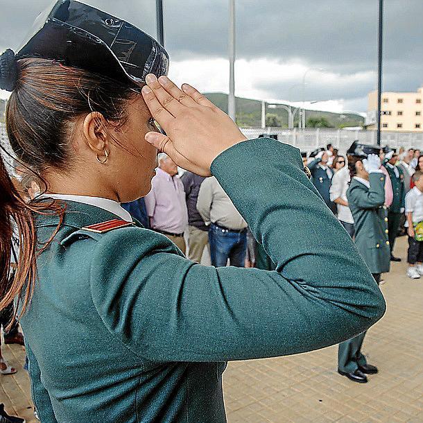 El Supremo reconoce a los guardias civiles la libertad de expresión pero les prohíbe discutir las órdenes de sus jefes